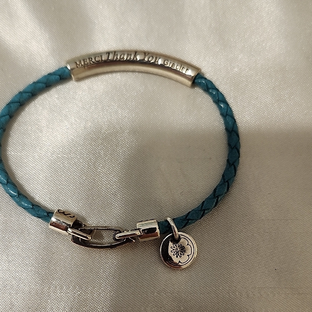 Elegant Silver and Red/Blue Bracelet Set - Picture 4 of 6